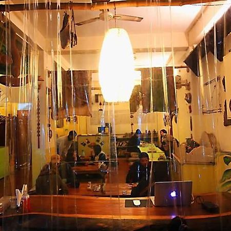 Bona Cafe Restaurant & Sala Guest House Варанасі Екстер'єр фото
